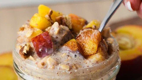 Peach Cobbler Overnight Oats