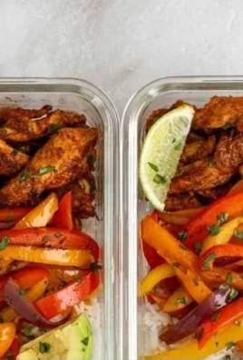 Healthy Chicken Fajita Meal Prep Bowl with colorful veggies and rice