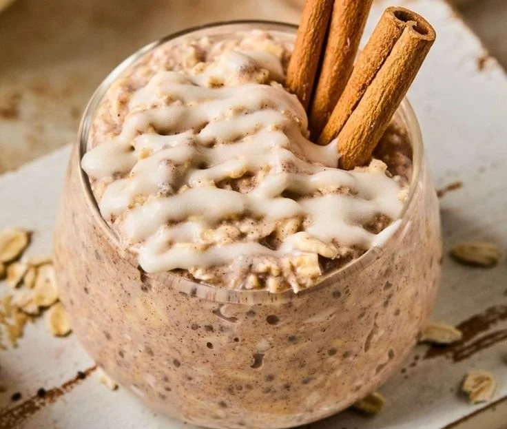 Cinnamon Roll Overnight Oats