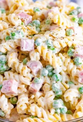 Bowl of Copycat Ruby Tuesday Pasta Salad with fresh vegetables and pasta